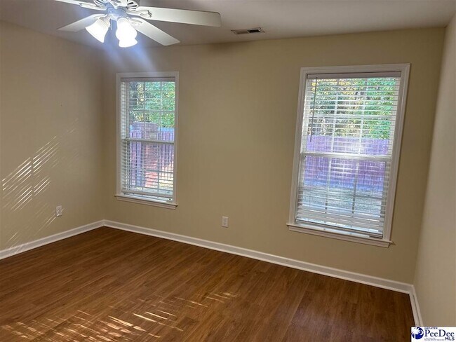 Foto del edificio - 438 Quail Pointe Dr