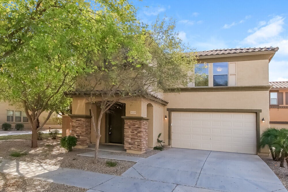 Primary Photo - 21129 E Stonecrest Dr
