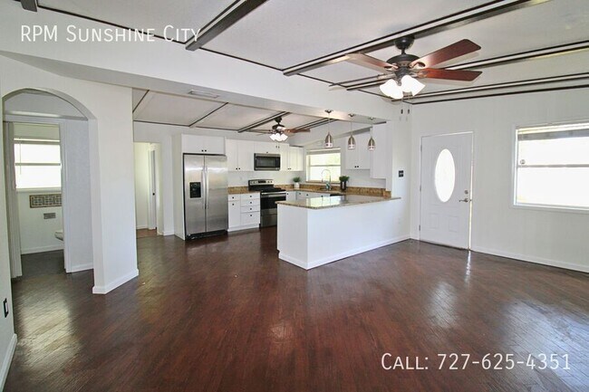 Building Photo - 6719 13th St N