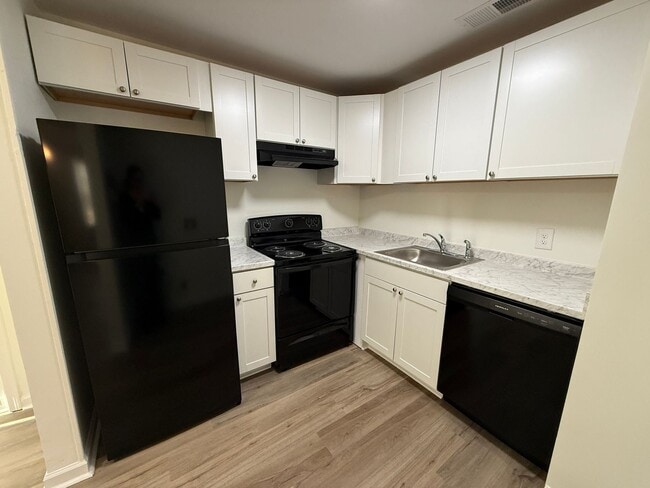 Photo - 180/182 Reed Street Apartment