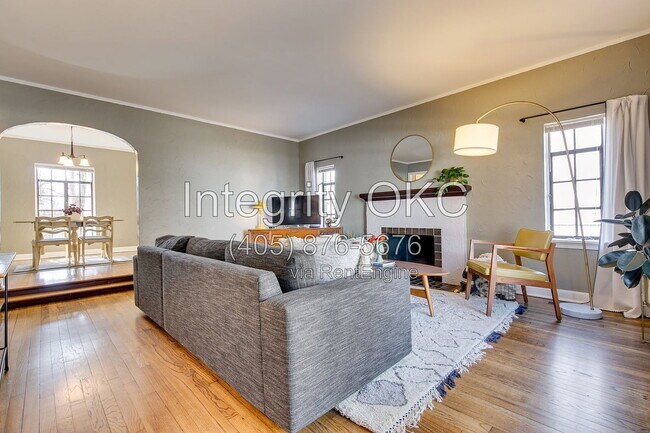 Foto del edificio - 1803 Carey Pl