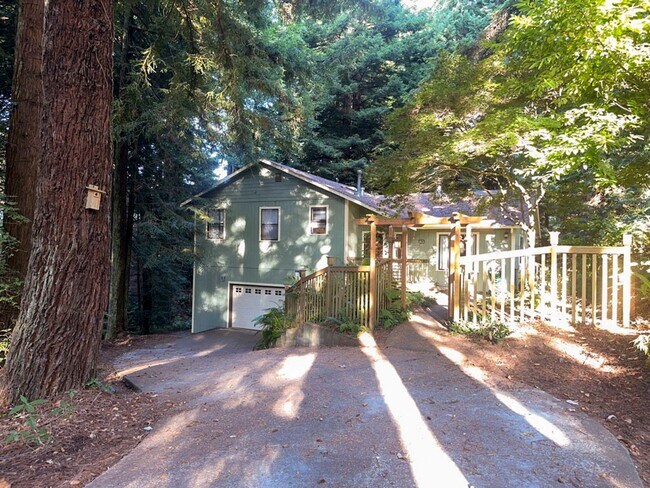 Foto del edificio - Pet-Friendly AMAZING Home Close To Town, Yet Private And Peaceful!
