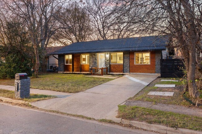 Building Photo - 6904 Cherry Meadow Dr