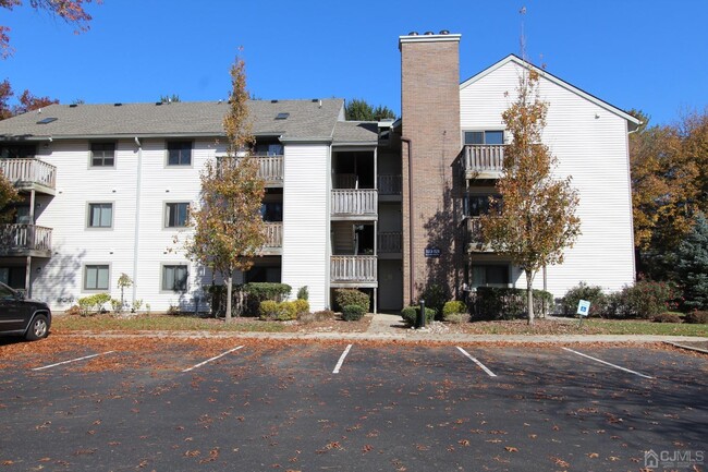 Building Photo - 1521 Ravens Crest Dr