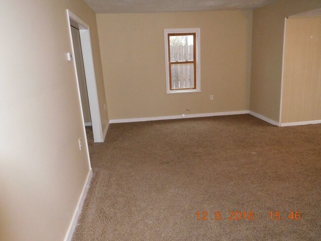 Foto del edificio - 663 E 240th St