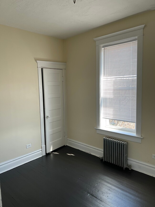 2nd bedroom - 758 W 71st St