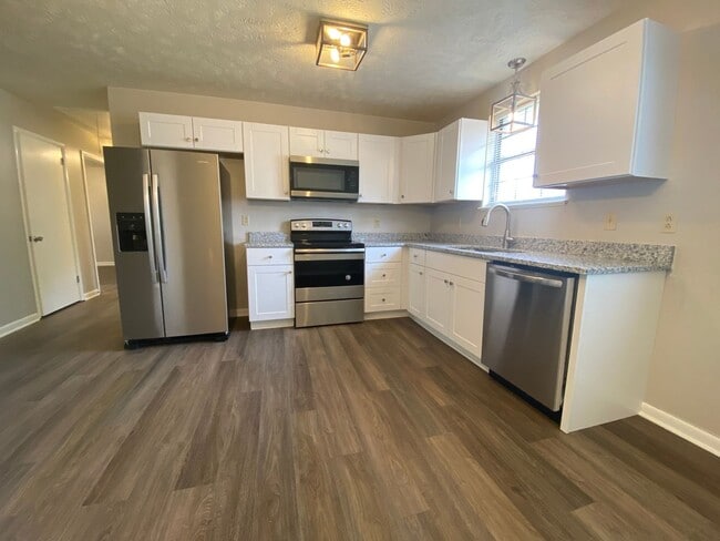 Building Photo - 501 Gracy Ave