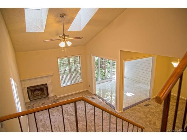Foto del edificio - 9024 St Thomas Ln