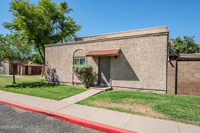 Building Photo - 600 S Dobson Rd