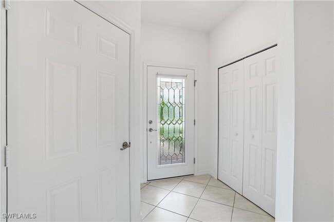 Building Photo - 2870 Blossom Wy