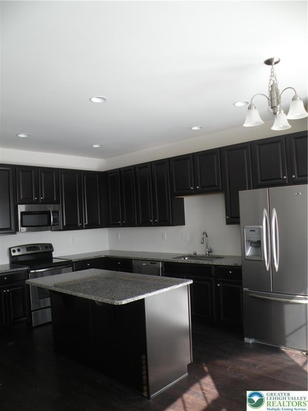 Building Photo - 6092 Valley Forge Dr