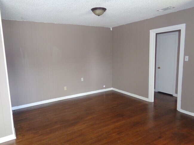 Foto del edificio - FOUR BEDROOM