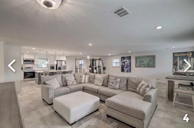 Foto del edificio - 10602 Burgoyne Rd