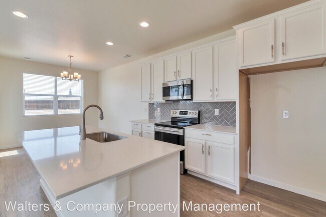 Foto del edificio - 3 br, 3 bath House - 9635 Albion Lane Bldg 14