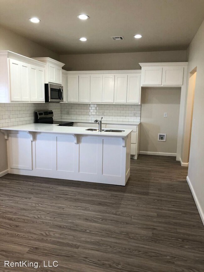 Building Photo - 3 br, 2.5 bath House - 1512 NW 13th St