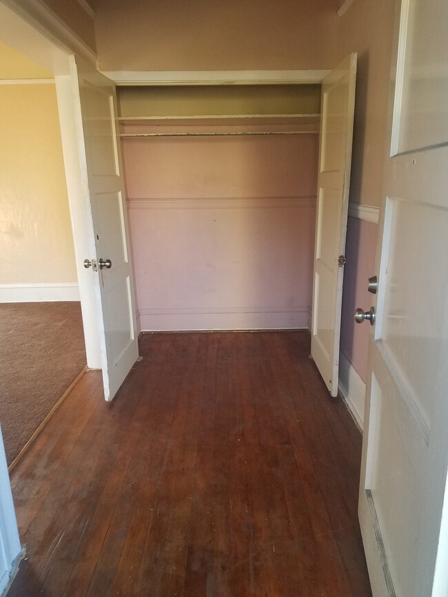 Entry closet - 5701 Genoa St