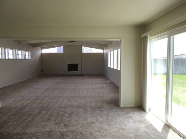 Building Photo - 13625 Mt Olympus St