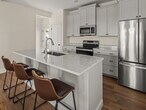 Foto principal - 213 Leo Ln