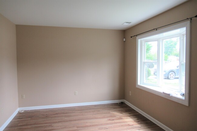 Building Photo - 308 Beau St