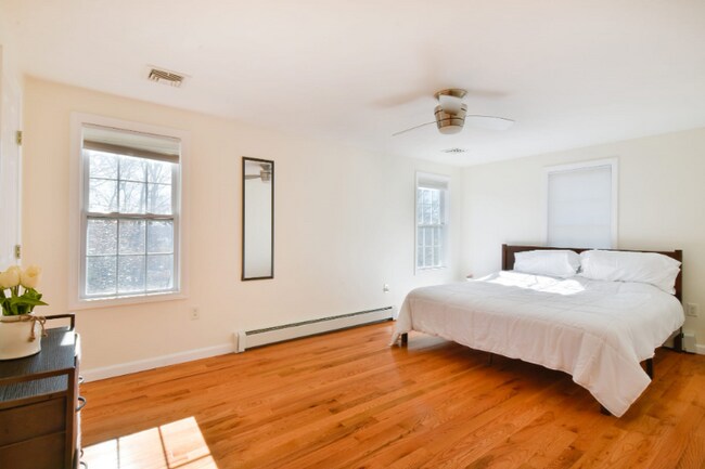 Foto del edificio - 53 Arrowwood Dr