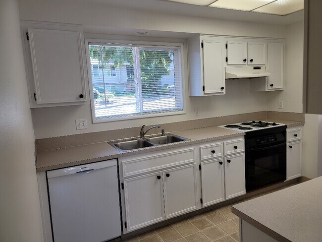 Foto del edificio - 15610 SW Rigert Rd