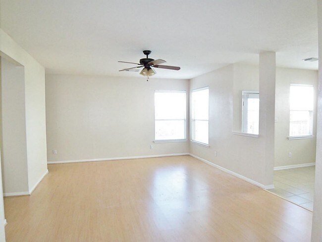 Foto del edificio - 20131 Enchanted Rose