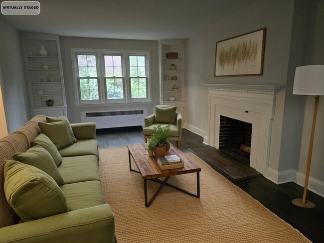 Photo - 308 Eastway Ct House