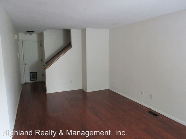 Building Photo - 2 br, 1.5 bath House - 1860 w 102nd Ave