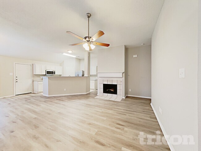 Building Photo - 1703 Ash Ln