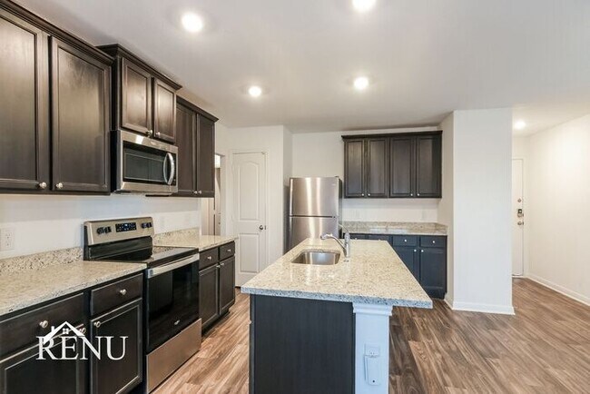 Foto del edificio - Coming Soon!