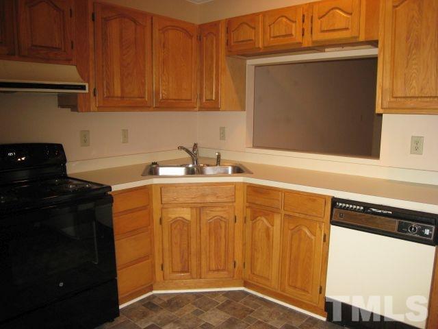 Foto del edificio - 108 Renwick Ct