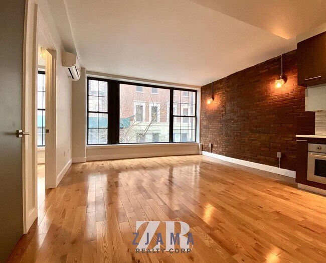 Foto del edificio - 72 Willoughby St