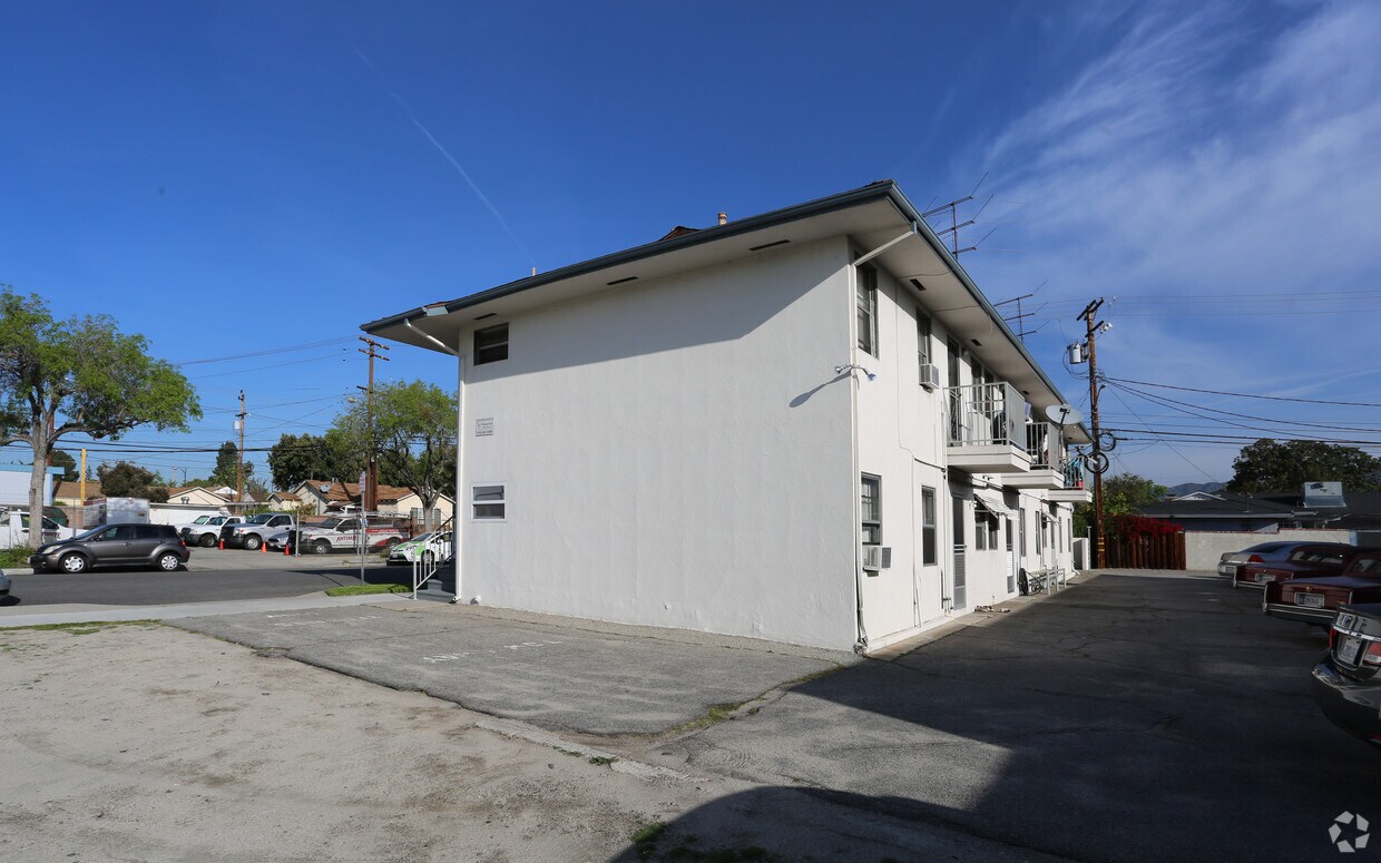 Building Photo - 1200 Brighton St