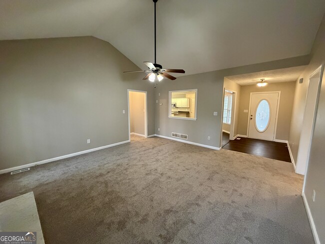 Building Photo - 172 Crown Forest Dr