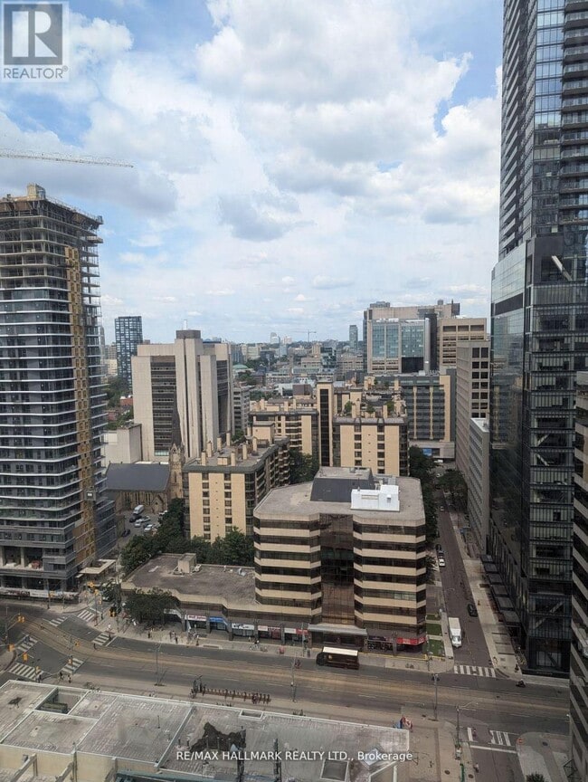 Building Photo - 238 Simcoe St