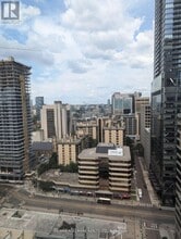 Building Photo - 238 Simcoe St