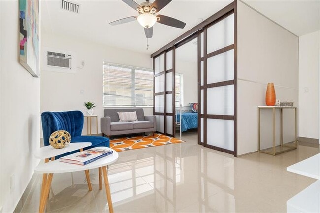 Foto del edificio - 620 NE 2nd Ct