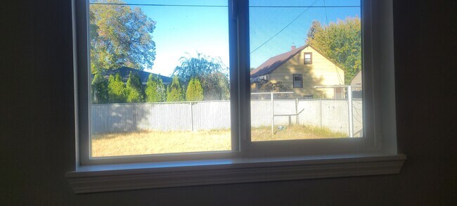 Dinning window - 1316 S 2nd Ave