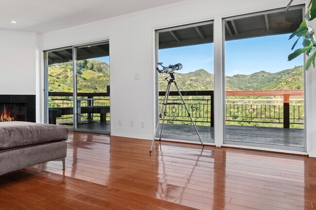 Foto del edificio - 2843 Lambert Dr