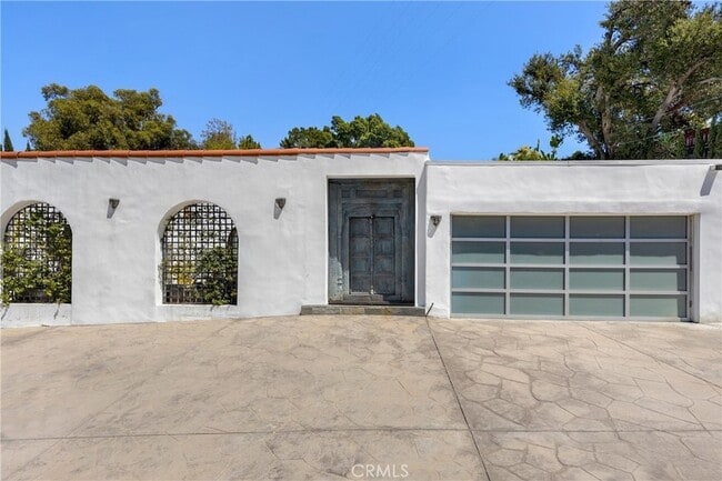 Building Photo - 3092 Laurel Canyon Blvd