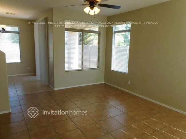 Foto del edificio - 1912 E Hawken Pl