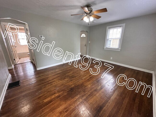 Foto del edificio - 2 Bed 1 bath home