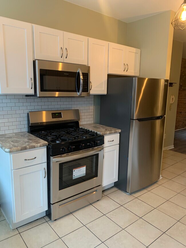 Building Photo - 65 Whitney Plz