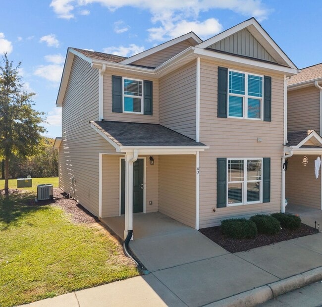 Foto del edificio - Offering 2 and 3 bedroom options. See desc...