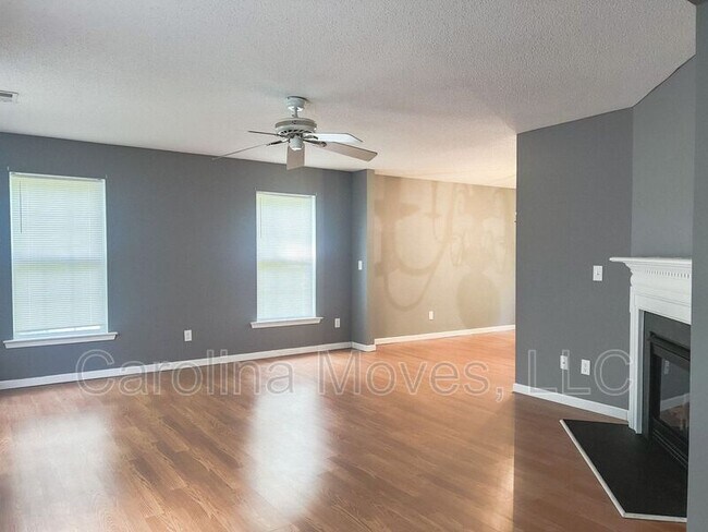 Building Photo - 4 Oyster Bay Ct