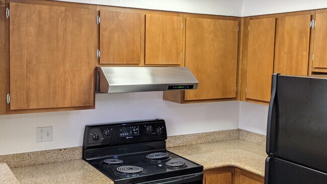 kitchen - 39149 Guardino Dr