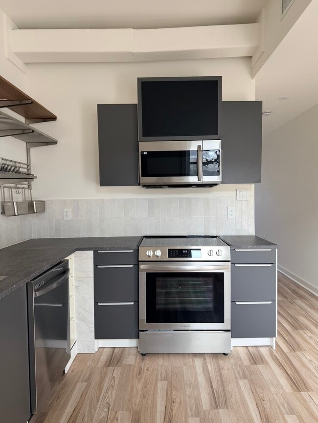 Building Photo - 3012 Castiglione St