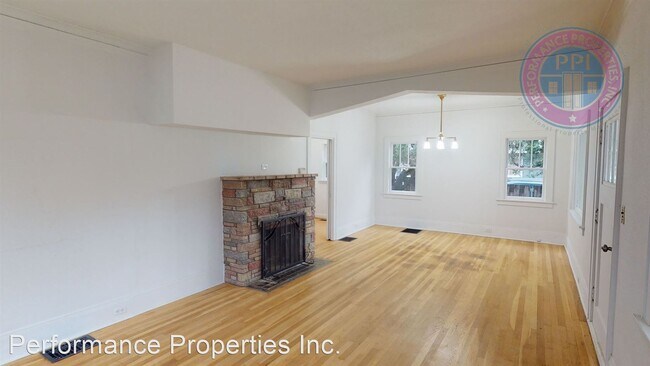 Building Photo - 5 br, 3 bath House - 43 Ladd Street