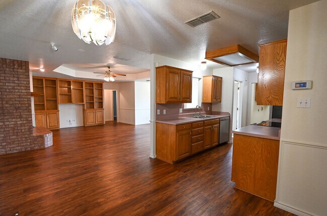 Foto del edificio - 2951 N Trinity St