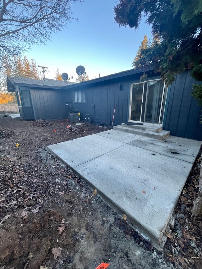Building Photo - 3704 Belmont Rd